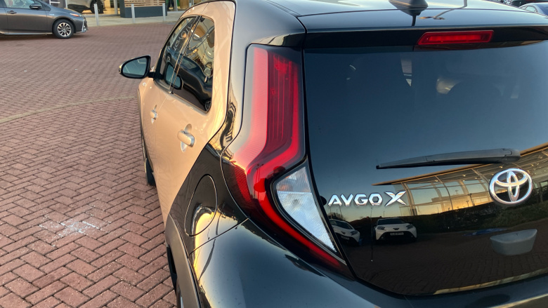 Toyota Aygo X 1.0 VVT-i Edge 5dr Petrol Hatchback